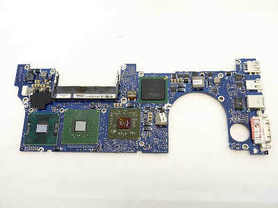 Apple MacBook Pro Unibody 15" A1150 2006 1.83 GHz Core Duo (T2400) Logic Board 820-1881-A