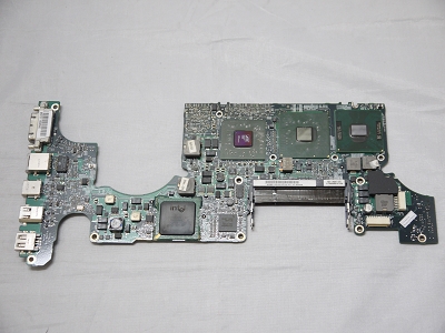Apple MacBook Pro Unibody 17" A1151 2006 2.16 GHz Logic Board 820-2023-A