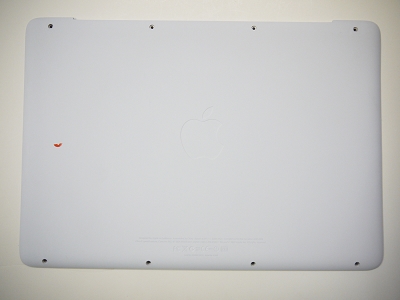 Like NEW White Back Bottom Case Cover 604-1033 for Apple Macbook 13" A1342 2009 2010